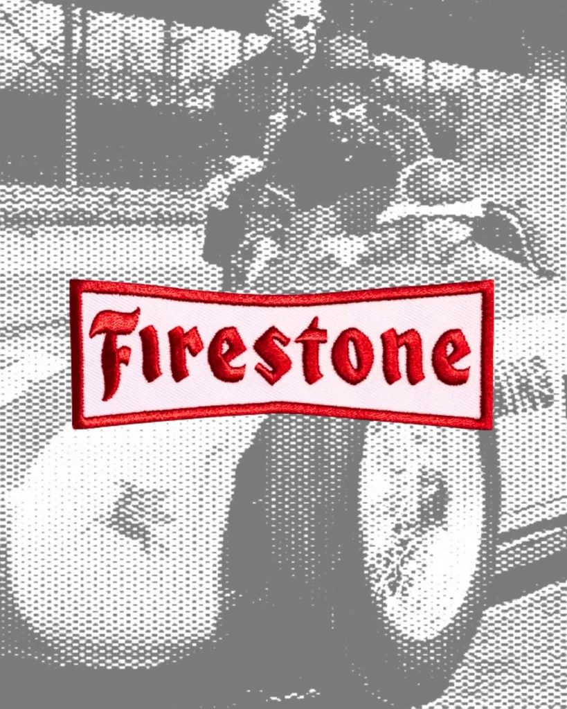Zabytkowe zdjęcie z logo Firestone — historia marki opon